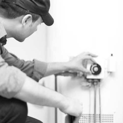 Water Heater Repair Technician in Nashville